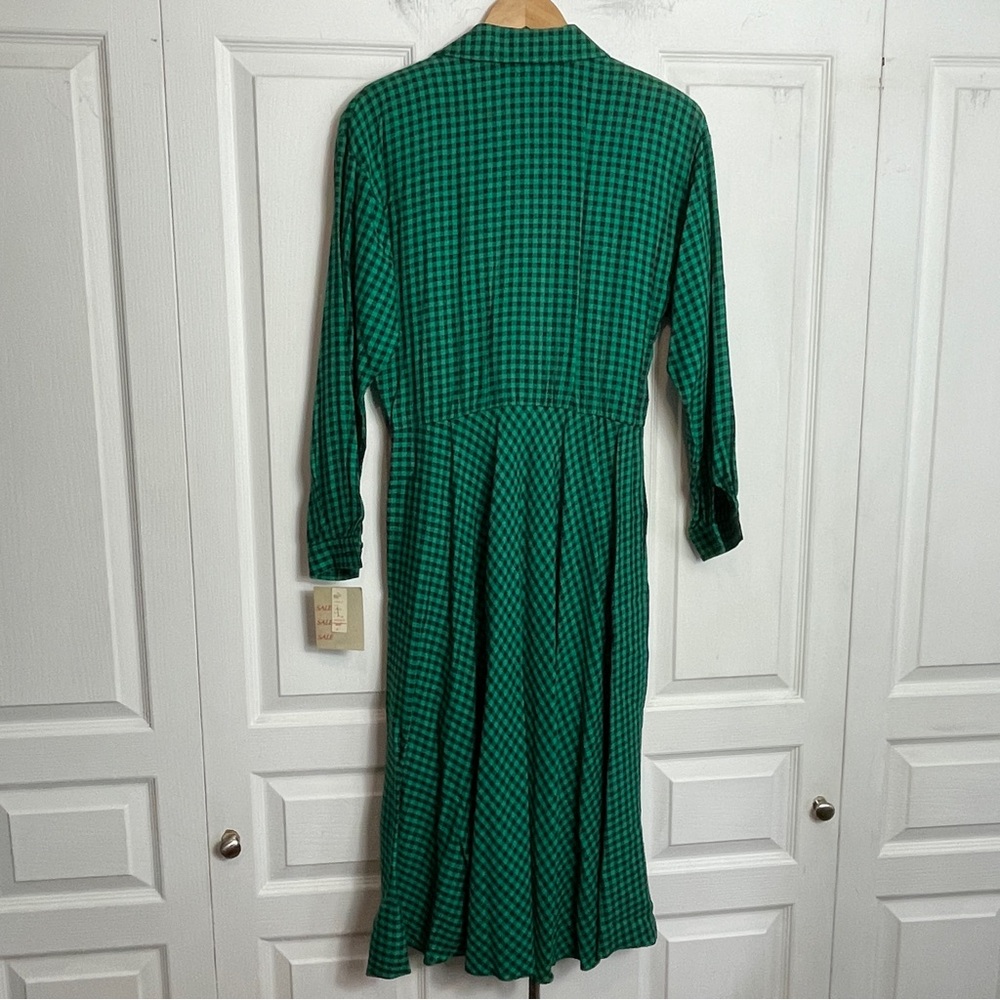 Checkered 90s Midi Dress - Picture 3 of 10